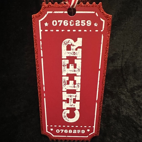 Red Holiday Metal Distressed Tin Cheer Tags for Wine Bottles or Gift Baskets NWT - Picture 5 of 7